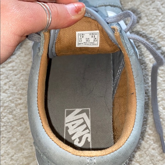 Size 8.5 womens grey vans. - Picture 3 of 6